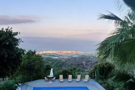 Casa Sevilla Mit Hellem Wohnbereich Und Terrasse Guía de Isora 0*,