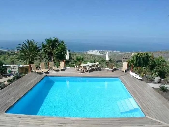 Ferienhaus Casa Sevilla Mit Hellem Wohnbereich Und Terrasse Guía de Isora Spanien