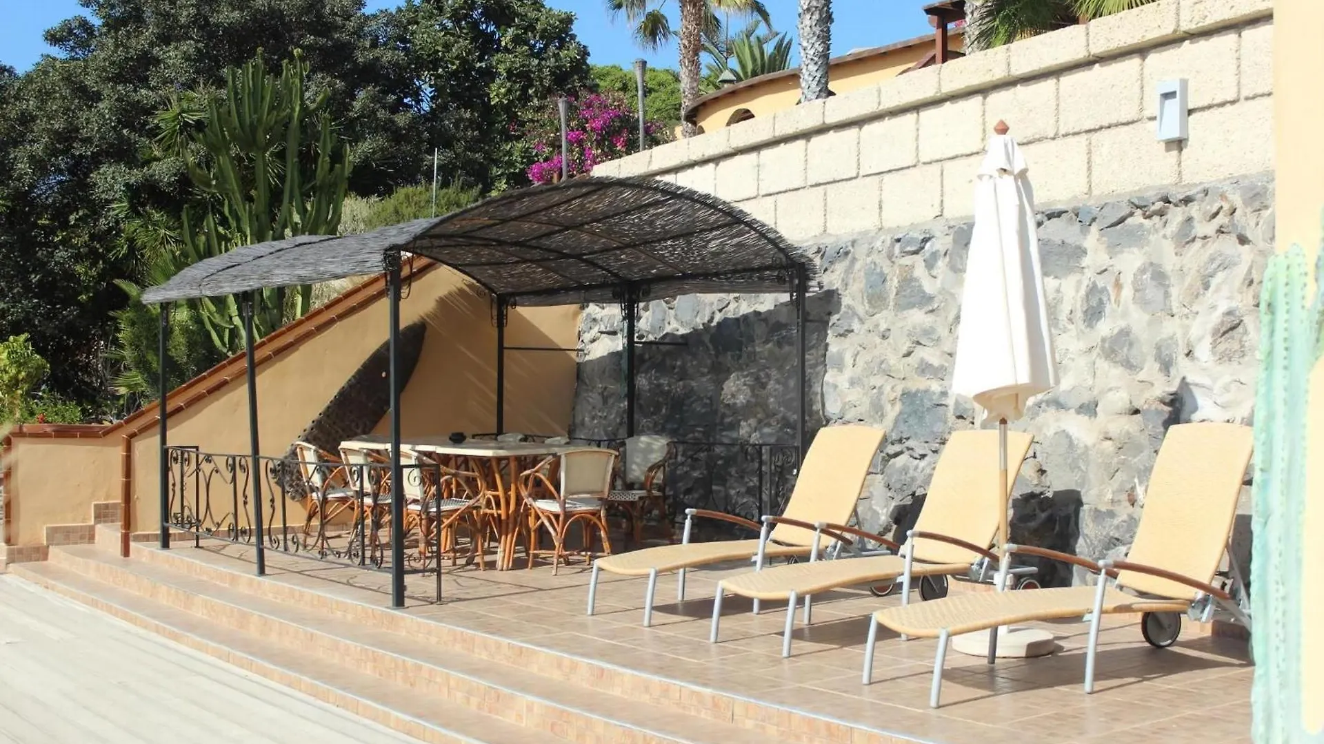 Ferienhaus Casa Sevilla Mit Hellem Wohnbereich Und Terrasse Guía de Isora
